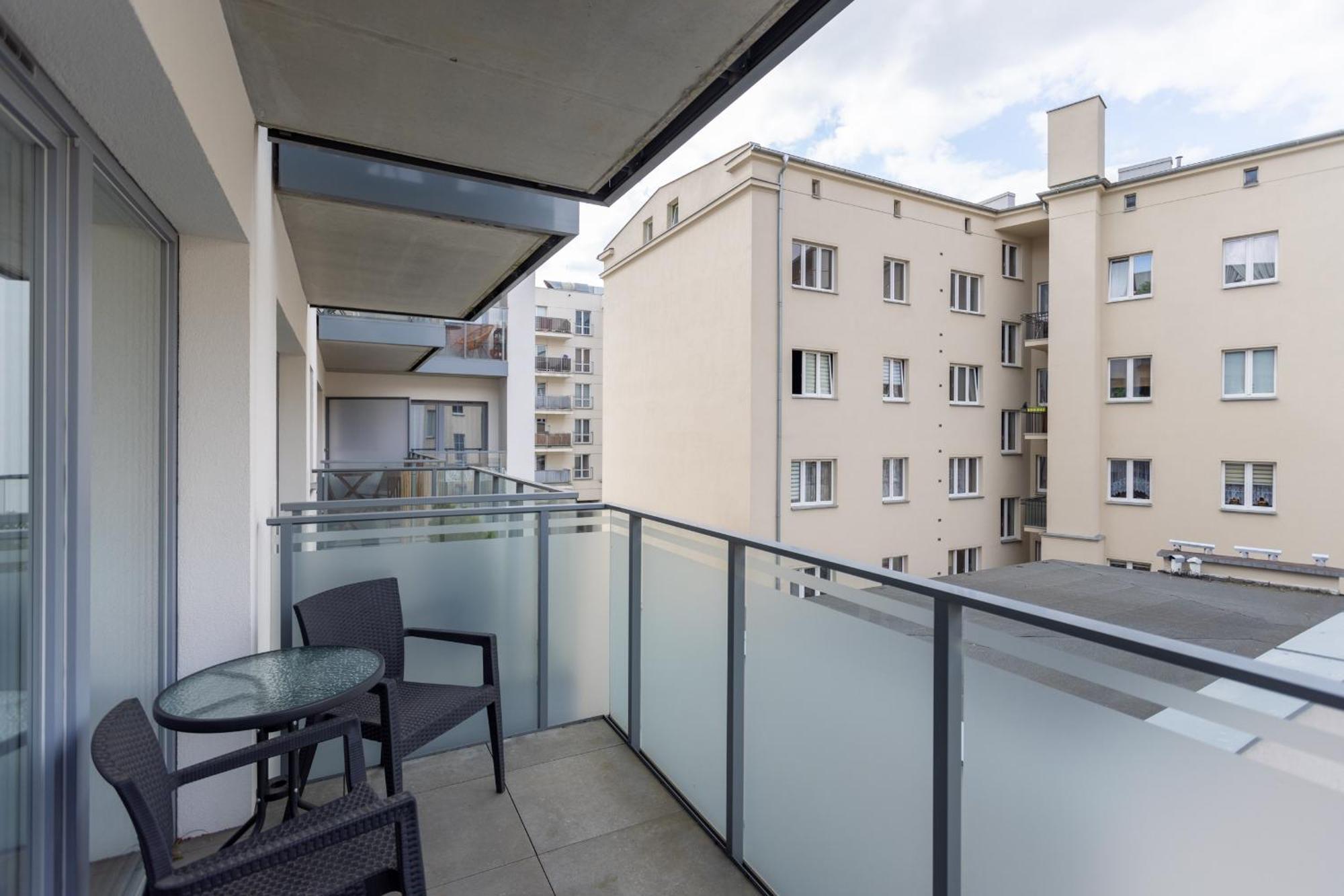 Nowoczesne I Eleganckie Apartamenty Very Berry W Poznaniu By Noclegi Renters Luaran gambar