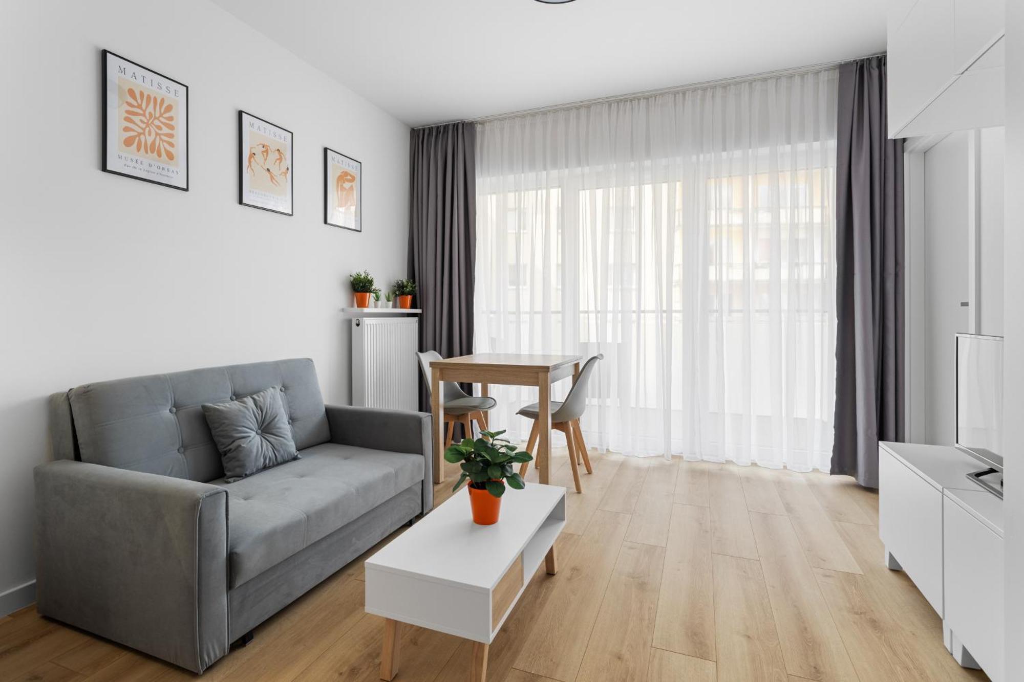 Nowoczesne I Eleganckie Apartamenty Very Berry W Poznaniu By Noclegi Renters Luaran gambar