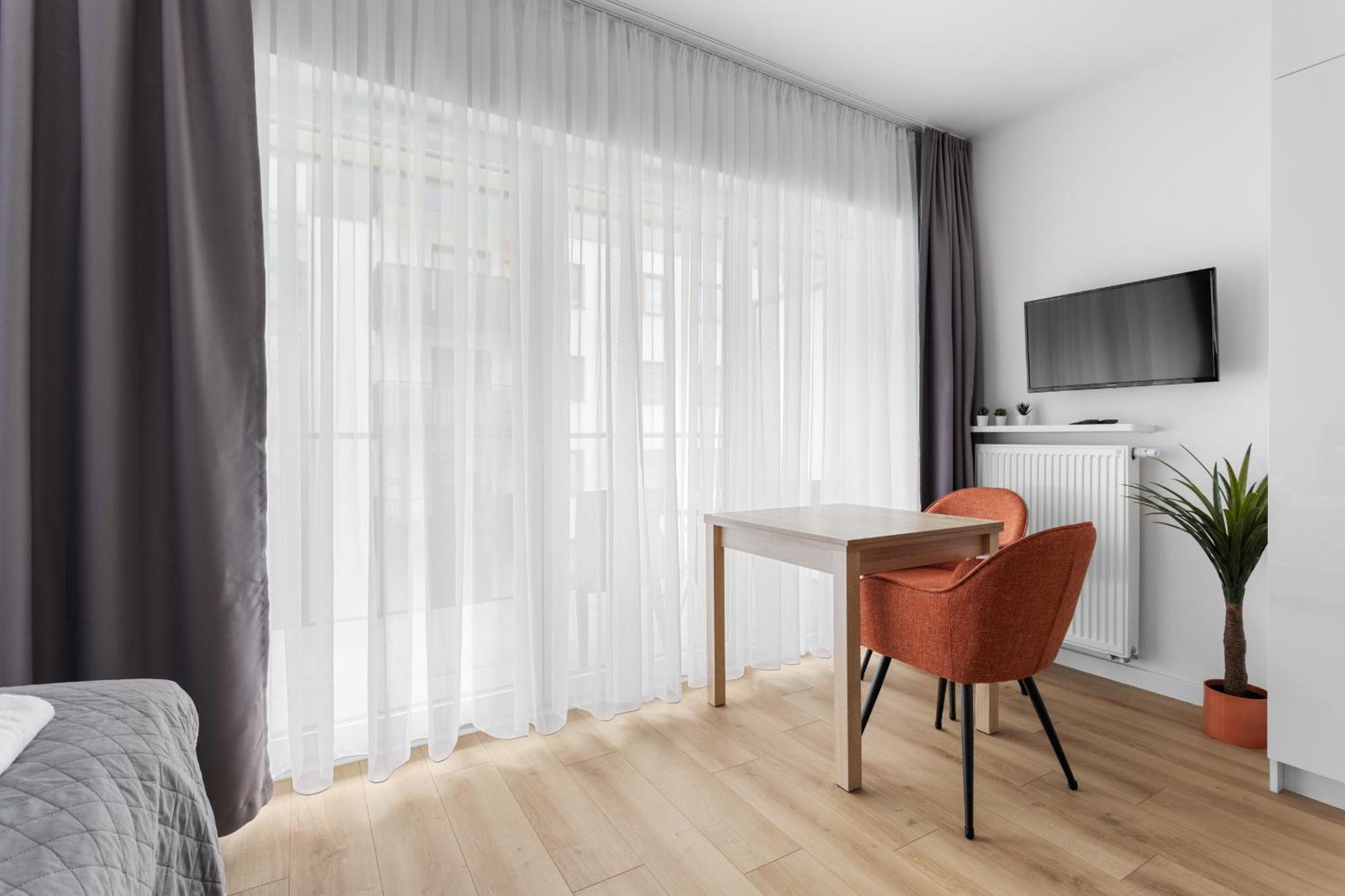 Nowoczesne I Eleganckie Apartamenty Very Berry W Poznaniu By Noclegi Renters Luaran gambar